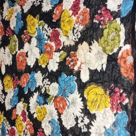 Flowery Banana Republic 100% viscose 45"×45" scarf - Picture 1 of 2
